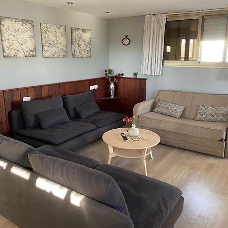 בין יער לים Villa Shelomi Exteriör bild