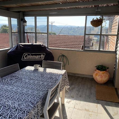 בין יער לים Villa Shelomi Exteriör bild