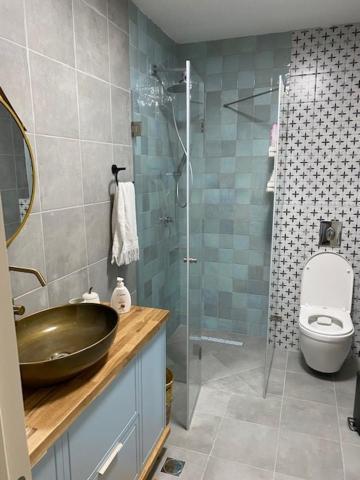 בין יער לים Villa Shelomi Exteriör bild